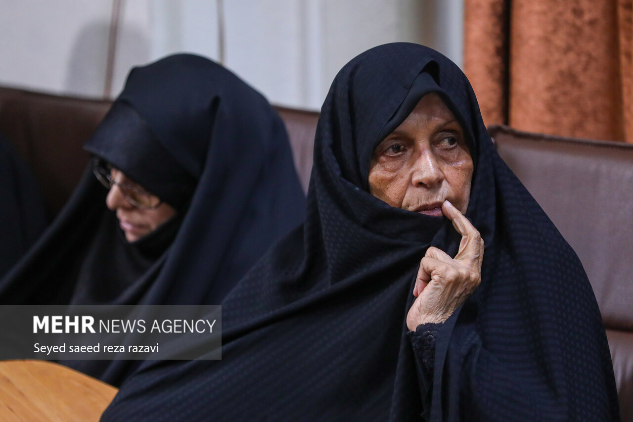 نهال مقاومت با زنده داشت یاد و سیره شهدا رشد مییابد