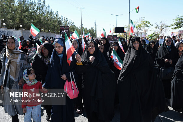 Birjand people hold anti-Zionist rally on Friday