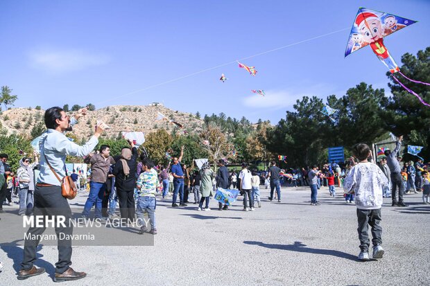 پرواز بادبادک ها به یاد کودکان غزه در بجنورد