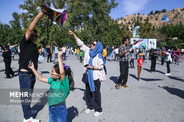 پرواز بادبادک ها به یاد کودکان غزه در بجنورد