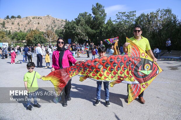 پرواز بادبادک ها به یاد کودکان غزه در بجنورد