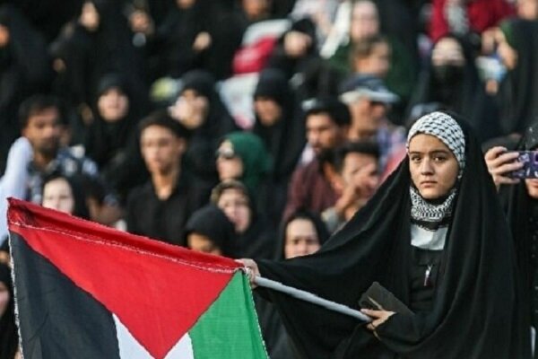 زن، معمار شجاعت جمعی؛ چگونه تابآوری جامعه از خانه آغاز میشود؟ نقش زنان در تقویت روحیه مقاومت در جامعه