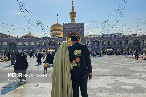 حرم مطهر رضوی در روز میلاد امام حسن عسکری(ع)