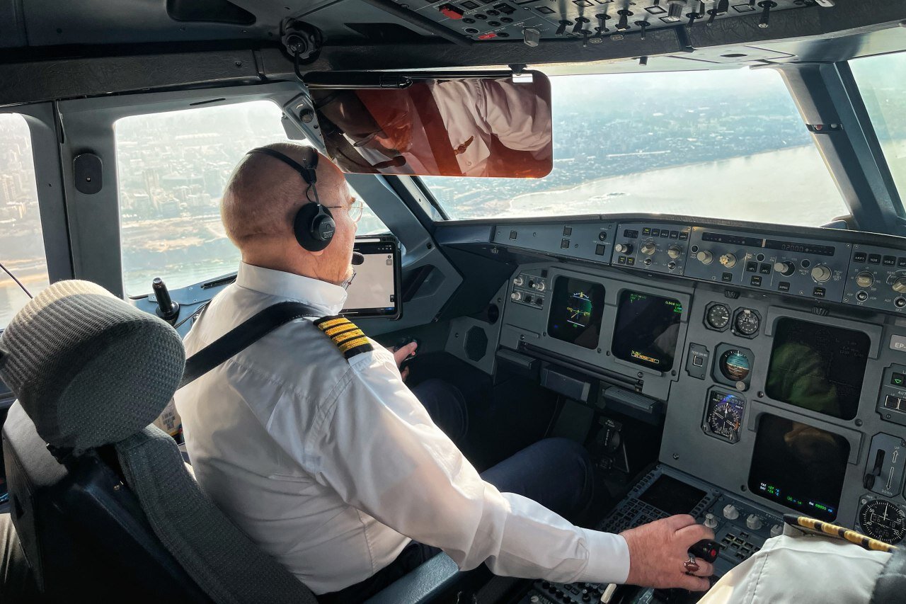 دستاوردهای سفر قالیباف به لبنان/ قدرتنمایی ایران در آسمان بیروت