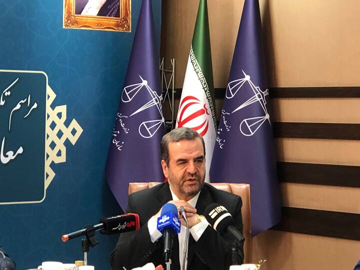 ضرورت دارا بودن سرعت و قاطعیت در رسیدگی به تخلفات
