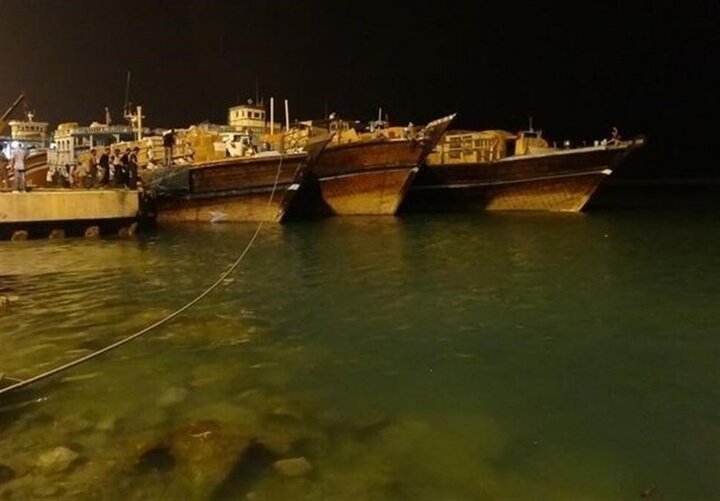 IRGC seizes 3 smuggling vessels in Persian Gulf