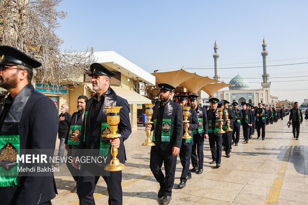 دسته عزاداری خادمان در سالروز شهادت مطهر حضرت معصومه (س)