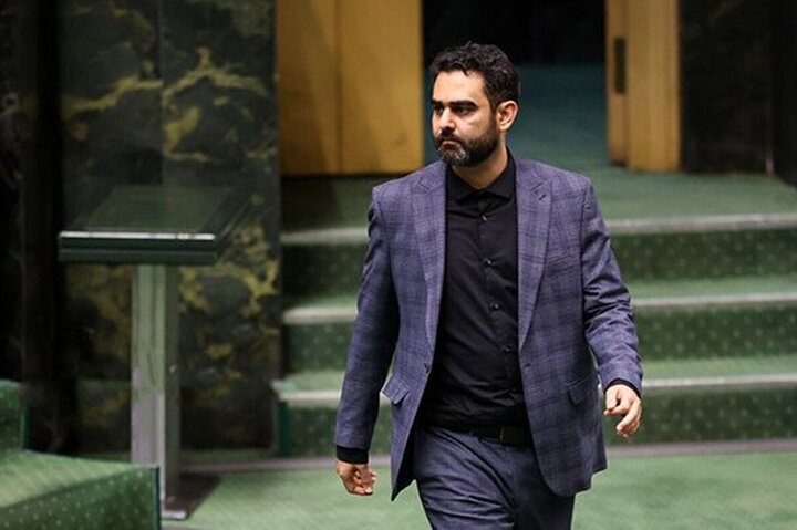 ثابتی: با کسانی که به مسئولان تهمت جاسوسی میزنند، برخورد شود