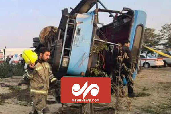جزئیات حادثه واژگونی اتوبوس در جاده ساوه -تهران جزئیات حادثه واژگونی اتوبوس در جاده ساوه -تهران