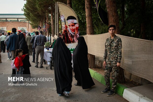 محفل شهدایی شاهرودی‌ها/ «گلزار نور» آسمان و زمین را پیوند داد