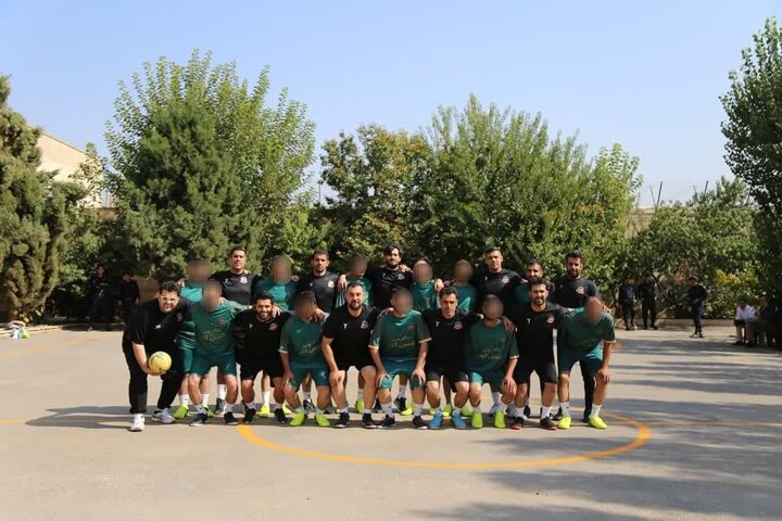 دیدار خیریه تیم شمس آذر با تیم منتخب زندان مرکزی قزوین دیدار خیریه تیم شمس آذر با تیم منتخب زندان مرکزی قزوین