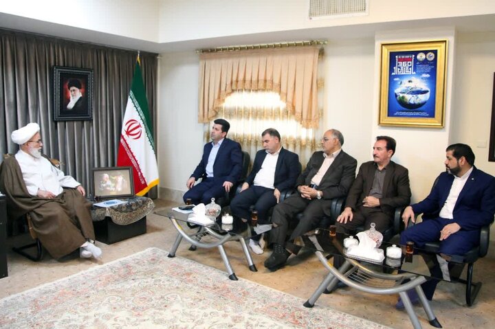 نظارت به موقع یکی از مهمترین کارها برای سلامت جامعه است نظارت به موقع یکی از مهمترین کارها برای سلامت جامعه است