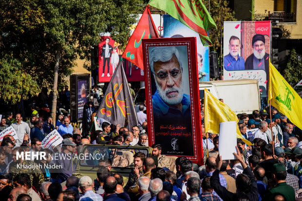 
Funeral for Gen. Nilforourshan in Isfahan