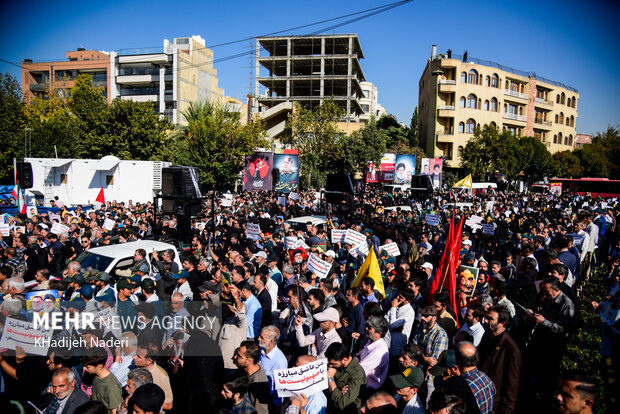 
Funeral for Gen. Nilforourshan in Isfahan