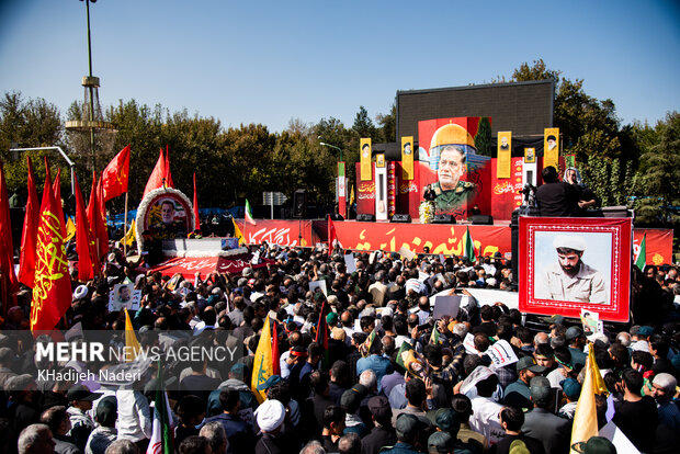 
Funeral for Gen. Nilforourshan in Isfahan