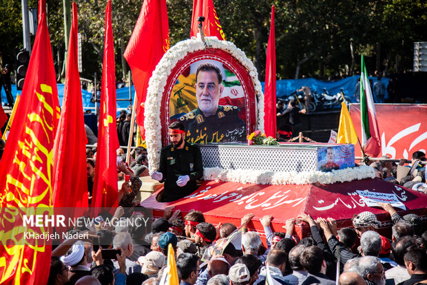 
Funeral for Gen. Nilforourshan in Isfahan