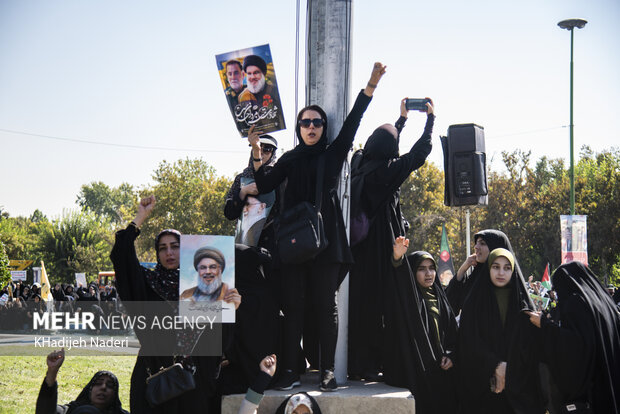 
Funeral for Gen. Nilforourshan in Isfahan