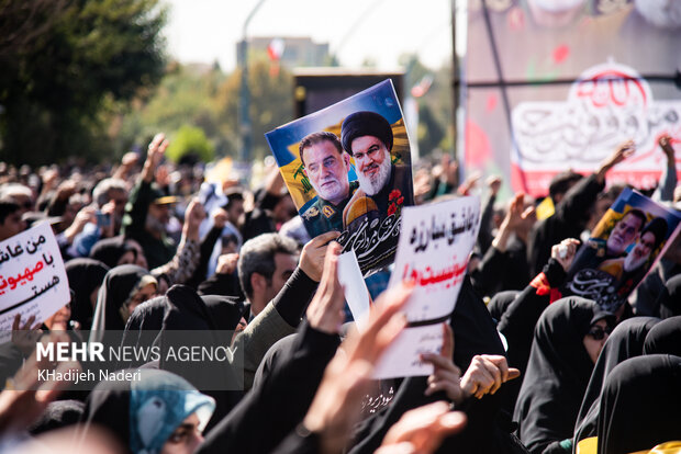 
Funeral for Gen. Nilforourshan in Isfahan