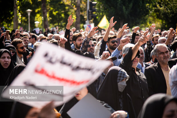 
Funeral for Gen. Nilforourshan in Isfahan