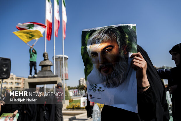 
Funeral for Gen. Nilforourshan in Isfahan