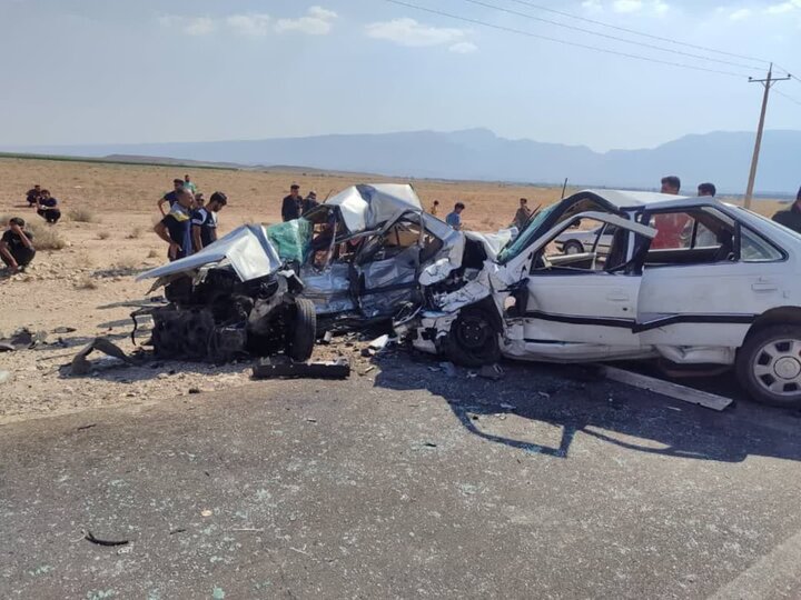 تصادف رخ به رخ پژو ۲۰۶ و پارس ۵ مصدوم داشت تصادف رخ به رخ پژو ۲۰۶ و پارس ۵ مصدوم داشت