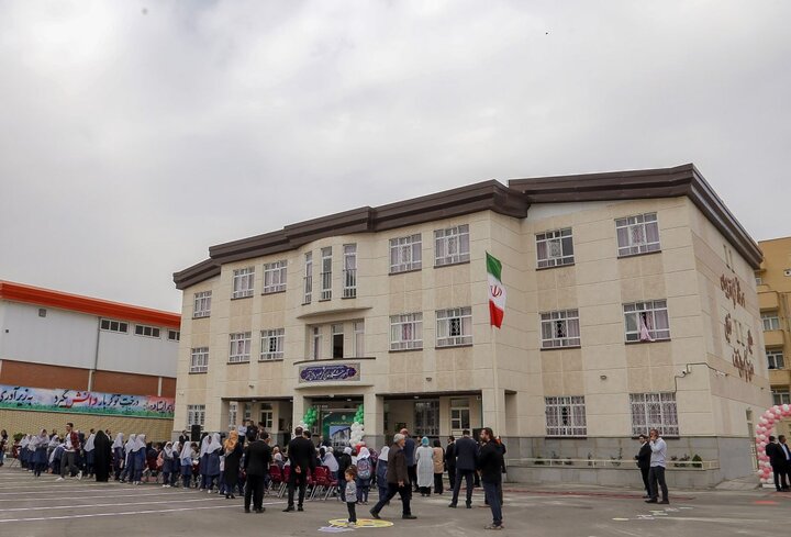 آیین افتتاح مدرسه خیرساز «مردانی آذر» باحضور سخنگوی دولت در تبریز آیین افتتاح مدرسه خیرساز «مردانی آذر» باحضور سخنگوی دولت در تبریز