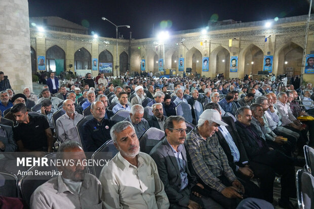 اجلاسیه بزرگداشت شهدای لشکر 19 عملیاتی فجر در شیراز