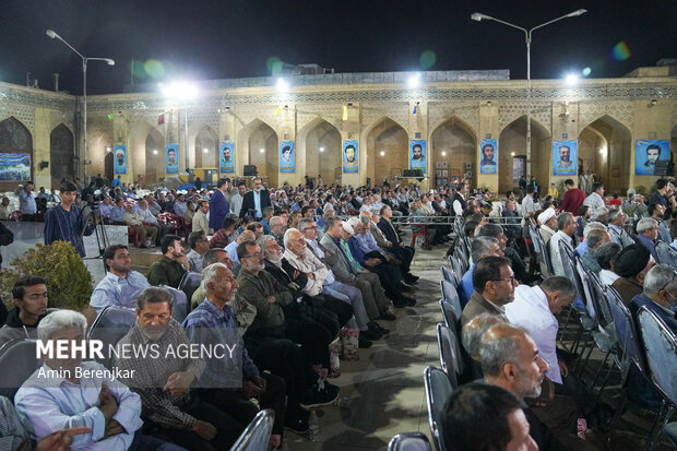 اجلاسیه بزرگداشت شهدای لشکر 19 عملیاتی فجر در شیراز