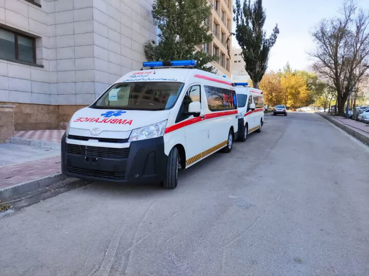 اورژانس پیش بیمارستانی ملایر تجهیز شد اورژانس پیش بیمارستانی ملایر تجهیز شد