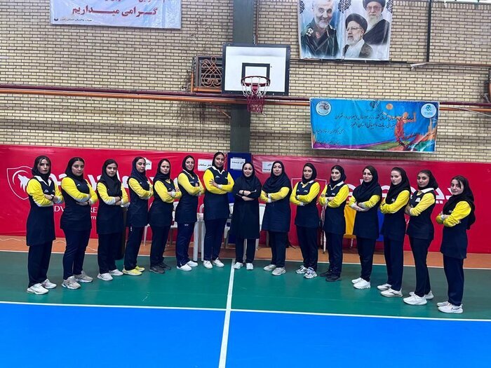 جشنواره مینی والیبال دختران البرز برگزار شد جشنواره مینی والیبال دختران البرز برگزار شد