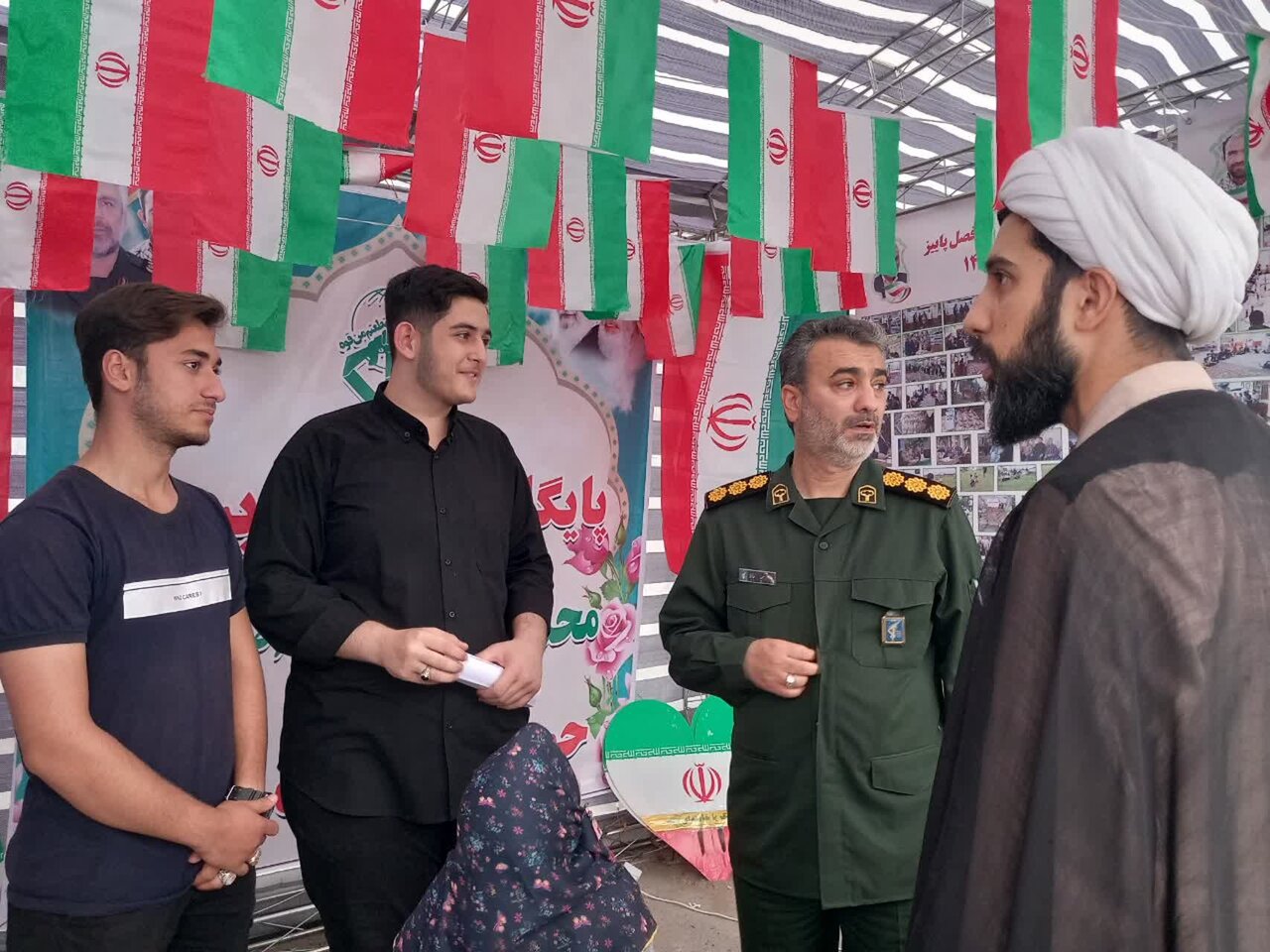 الگوهای موفق بسیج باید هنرمندانه معرفی شوند الگوهای موفق بسیج باید هنرمندانه معرفی شوند