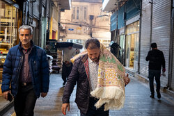 El dokuma halıların kalbi; Tahran halı çarşısı