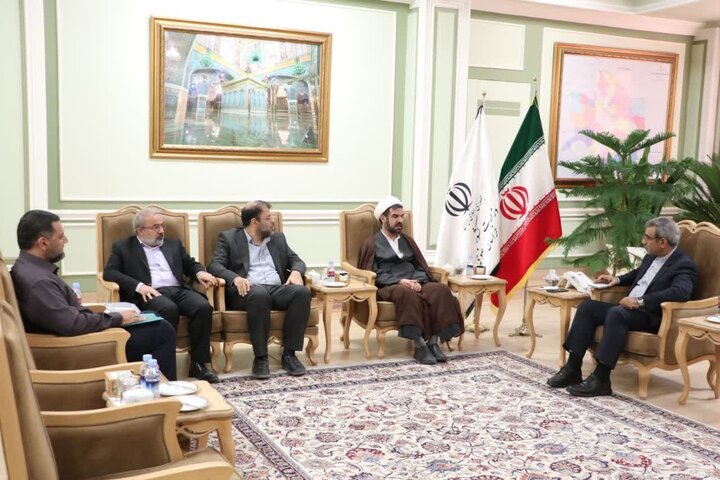 استاندار خراسان رضوی با نمایندگان مردم مشهد دیدار کرد استاندار خراسان رضوی با نمایندگان مردم مشهد دیدار کرد