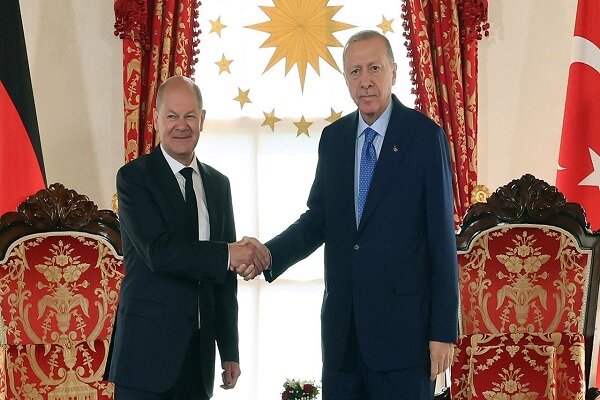 Erdoğan, Almanya Başbakanı Scholz'la bir araya geldi