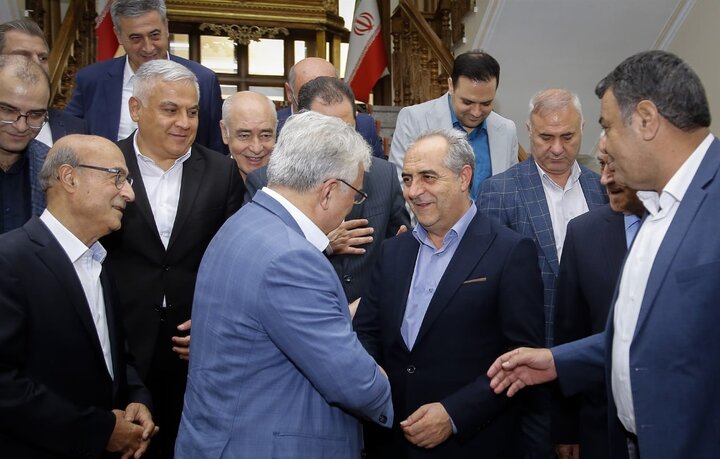 دیدارهیأت نمایندگان اتاق بازرگانی تبریز با استاندارآذربایجان شرقی دیدارهیأت نمایندگان اتاق بازرگانی تبریز با استاندارآذربایجان شرقی