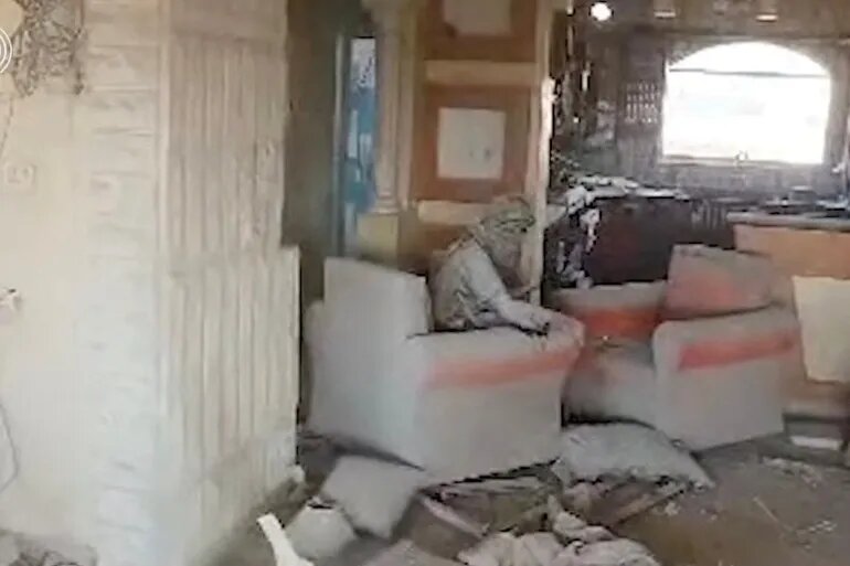 ناوەندە زایۆنییەکان: بەرەوڕووی ١.٥ ملیۆن یەحیا سەنوارین/ حەماس هەڵدەداتەوە