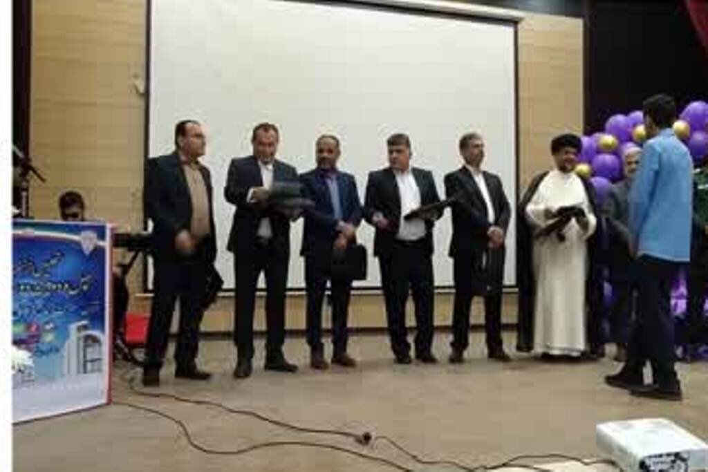 نخبههای قرآن و نماز شمال استان بوشهر تجلیل شدند