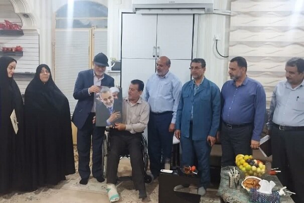 استاندار بوشهر به دیدار جانباز ۷۰ درصد رفت استاندار بوشهر به دیدار جانباز ۷۰ درصد رفت