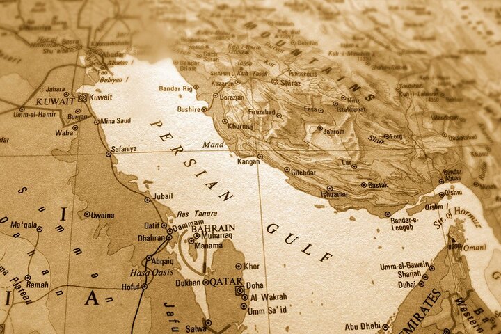 وقتی جزایر ایرانی را از انگلیس پس گرفتیم امارات وجود نداشت وقتی جزایر ایرانی را از انگلیس پس گرفتیم امارات وجود نداشت