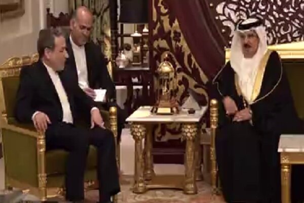 Iran FM, Bahraini king call for cessation of war in region