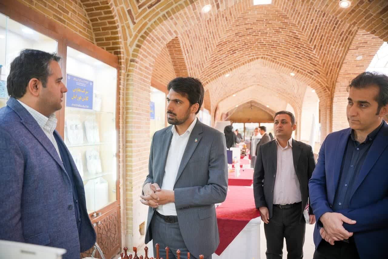 جوانان کردستانی از فرصت مرز برای کسبو کارهای فرامرزی بهره ببرند