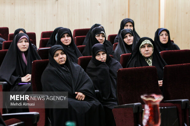 محفل ادبی شب شعر مقاومت در زنجان