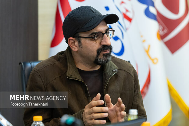 امیر مشهدیعباس نمایش «اطربمو» را به صحنه میآورد