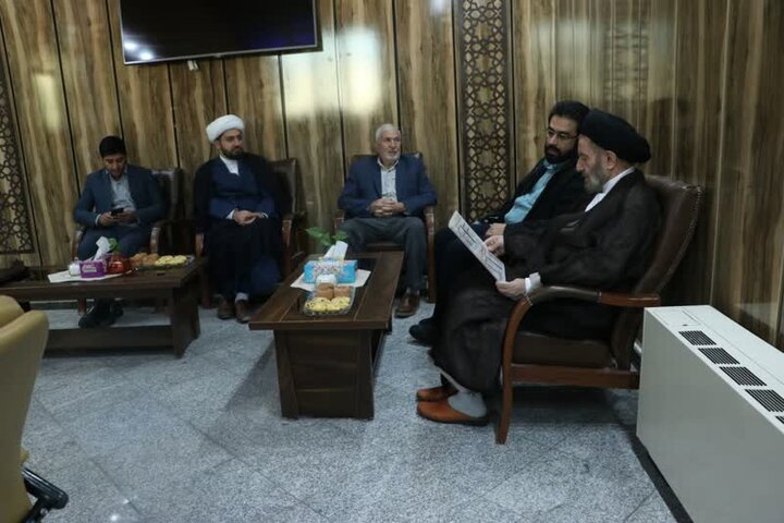 چالشهای لرستان با نگاه بومی و هنری رفع شوند