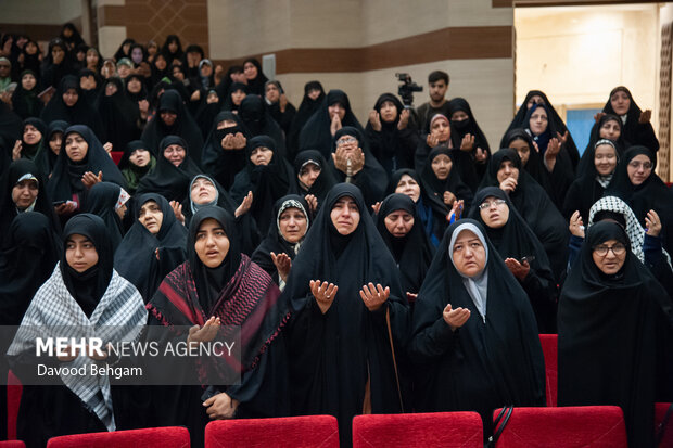 همایش «ایران همدل؛ لبیک یا امام» در مشهد