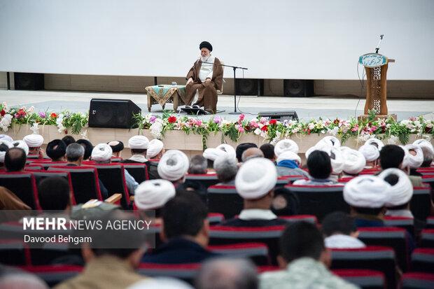 همایش «ایران همدل؛ لبیک یا امام» در مشهد