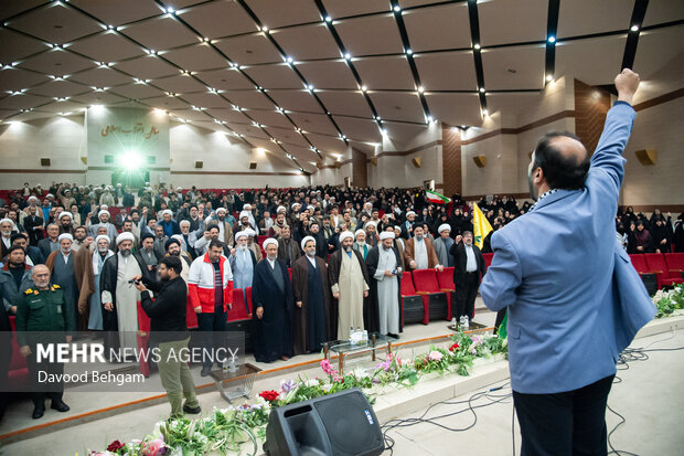 همایش «ایران همدل؛ لبیک یا امام» در مشهد