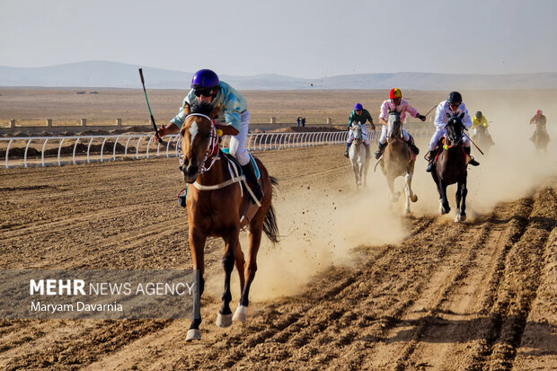اسبهای خراسان شمالی در هفته اول کورس پاییزه گنبد درخشیدند اسبهای خراسان شمالی در هفته اول کورس پاییزه گنبد درخشیدند