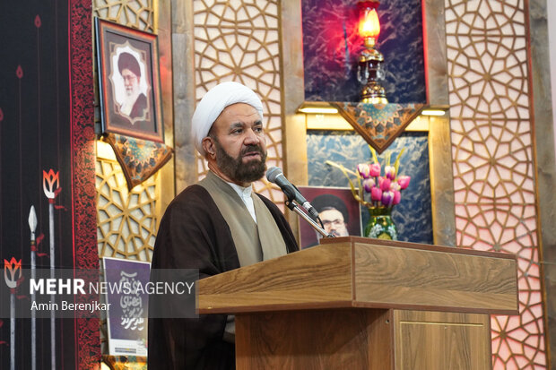 «مقاومت» کلیدواژه یک ارزش که از قرآن برگرفته شده است «مقاومت» کلیدواژه یک ارزش که از قرآن برگرفته شده است