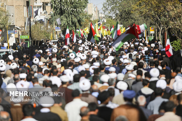 تشييع جثمان الشهيد الدكتور "علي حيدري" في مدينة قم المقدسة